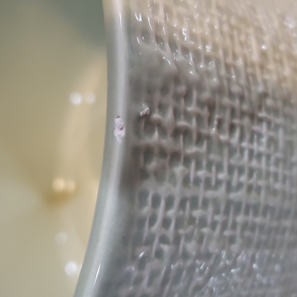 Decorative primitive pottery ceramic container with lid - Picture 5 of 6